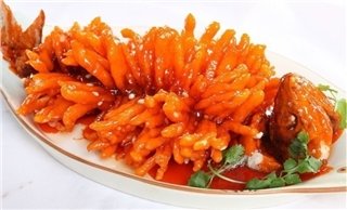 культура еды в китае. 9cf3d92039a8466a871f0726 m. культура еды в китае фото. культура еды в китае-9cf3d92039a8466a871f0726 m. картинка культура еды в китае. картинка 9cf3d92039a8466a871f0726 m. Китайцы любят поесть. Китайская кухня – одна из самых великих кухонь в мире. На протяжении долгой истории развития китайской кулинарной культуры возникли такие традиции и методы приготовления, которые иностранным туристам могут показаться сильно отличающимися от их привычных представлений или даже странными. Мы написали этот материал, для того чтобы люди, которые живут в других частях света, могли лучше понимать те или иные стороны культуры приема пищи в Китае.
