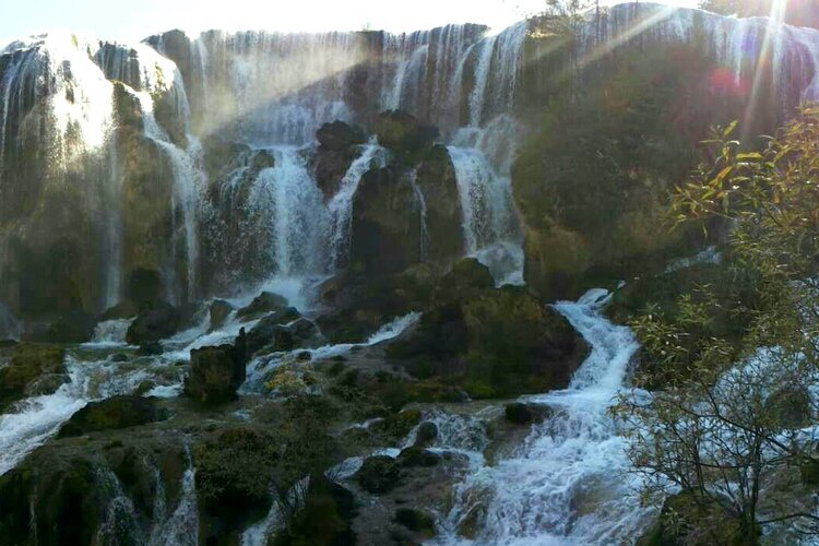 Маленький водопад